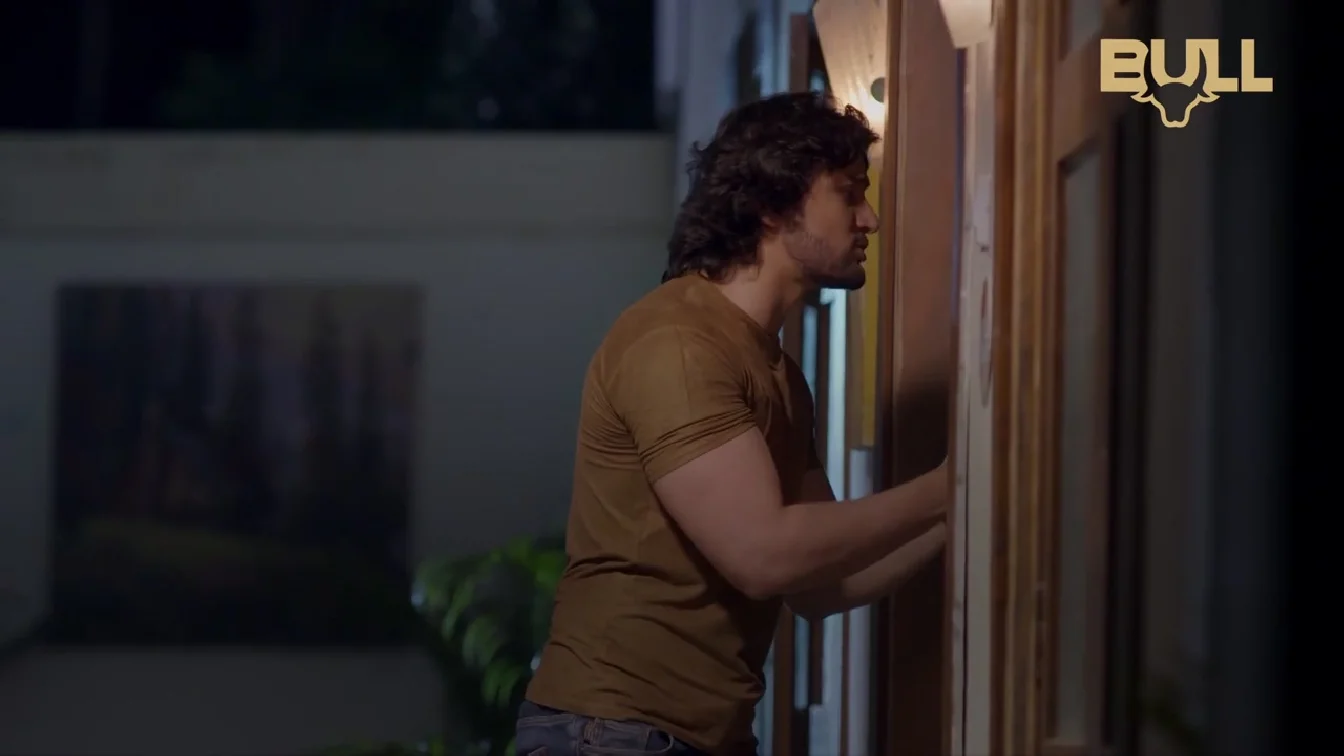 SAYA E ISHQ S01E01 Bull